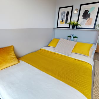 Gold Studio - Image 1