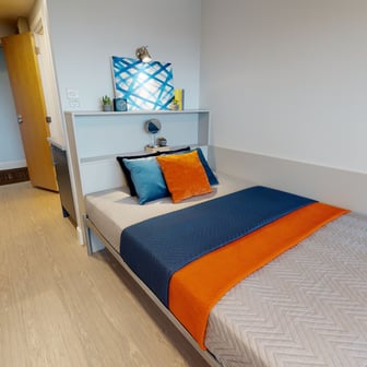 Bronze Studio - Image 1