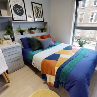 Silver Studio - Image 1