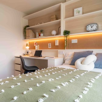 Bronze En Suite - Image 1