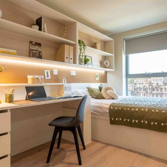 Silver Studio - Image 1