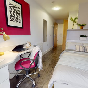 Silver En Suite Plus - Image 1