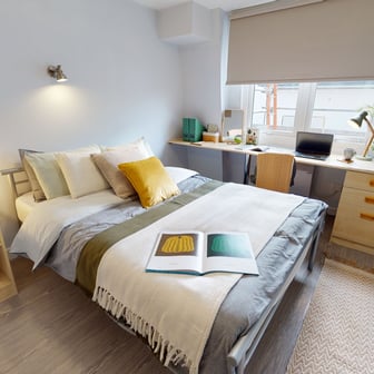 Platinum En Suite - Image 1