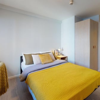 2 Bed Apartment - Image 1