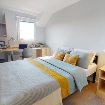 Silver En Suite Plus - Image 1