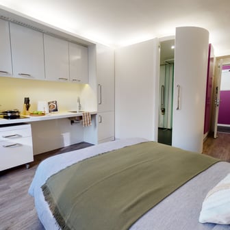 Platinum Studio - Image 1