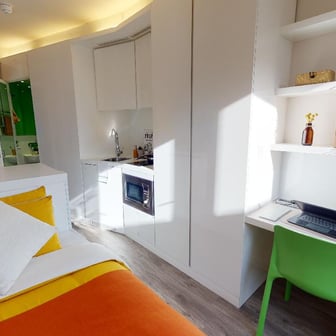 Silver Studio - Image 1