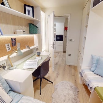 Gold 3 Bed Apt Plus - Image 1