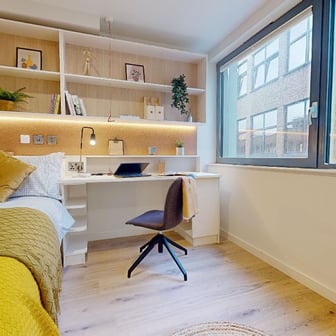 Gold Studio Plus - Image 1