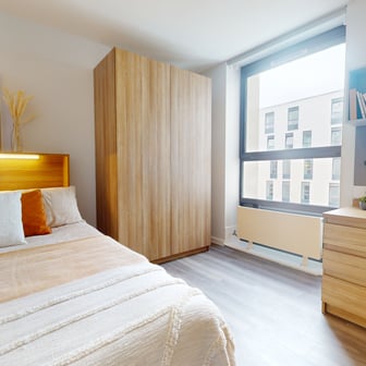 Silver Studio Plus-2627 - Image 1