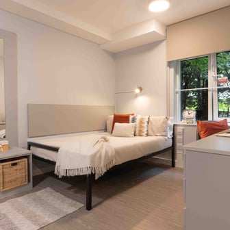 Gold Studio - Image 1