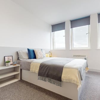 Silver Studio - Image 1