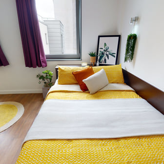 Gold Studio - Image 1