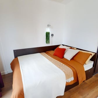 Platinum Studio - Image 1