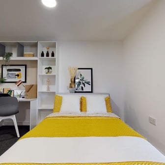 Gold Studio - Image 1