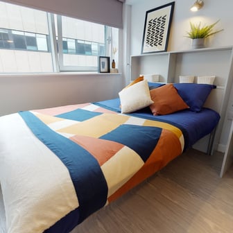 Silver Studio - Image 1