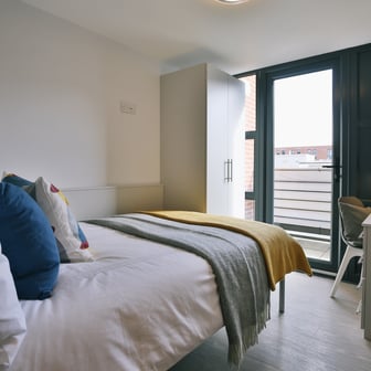 1 Bed Apartment - Image 1