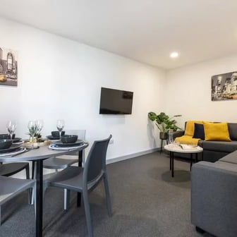 Silver Ensuite - Image 6