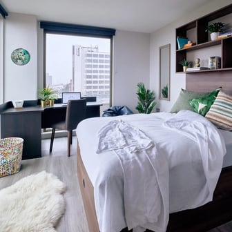 Classic En Suite - Image 16