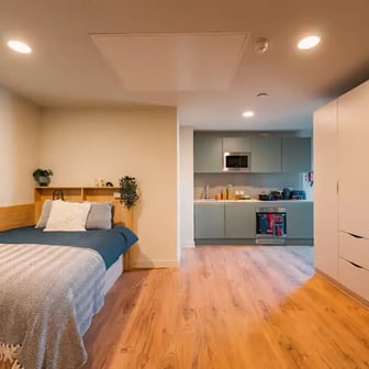 Gold Studio - Image 1