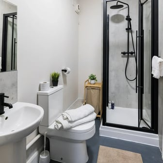 Standard 2 Bed - Image 6
