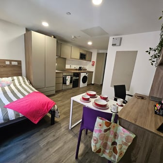 Classic Studio - Image 2