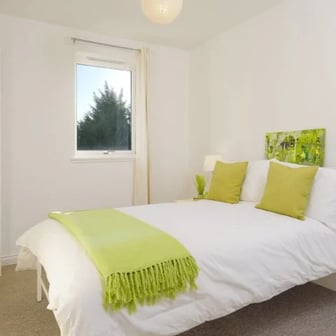 2 Bed With Study - Image 1