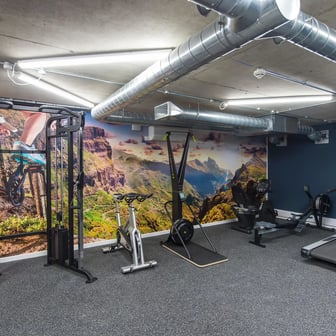 Gold Two Bed Ensuite - Image 5