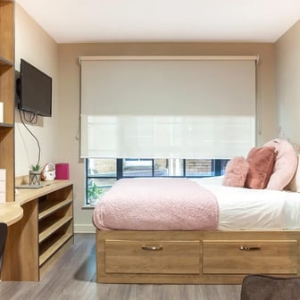 Large Studio - Image 1