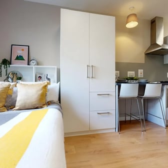 Premium Studio - Image 1