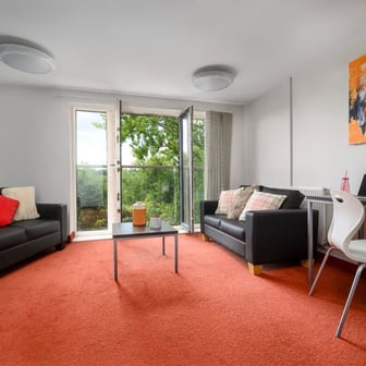 1 Bed Flat - Image 1