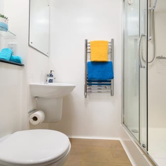 6 Bedroom Apartment – Classic - Image 4
