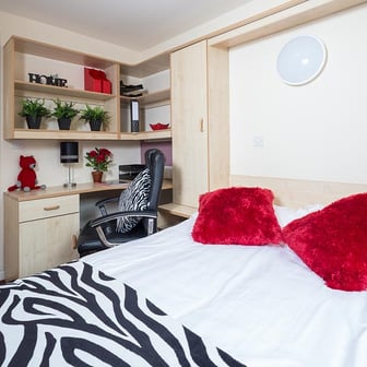 Classic Ensuite - Image 1