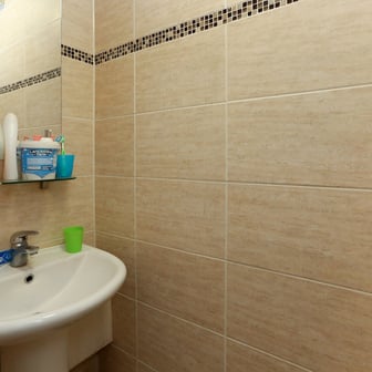 Bronze Non Ensuite - Large - Image 4