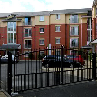 Gold Ensuite - Image 9