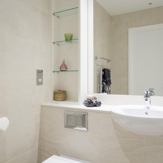 En-suite bathroom with shower