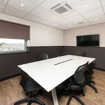 Classic Ensuite - Image 16