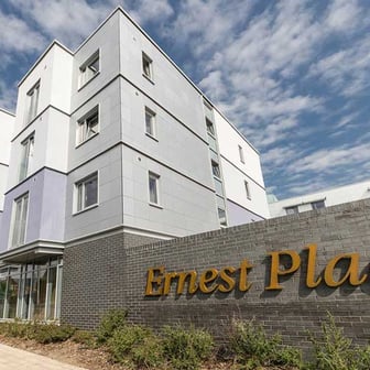 Deluxe Studio - Image 17