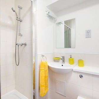 Gold Ensuite - Image 5