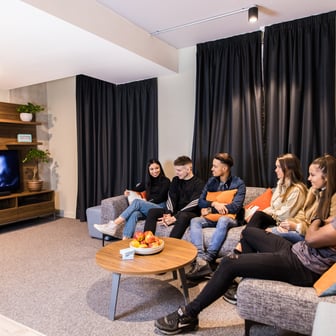 Silver En-suite - Image 16