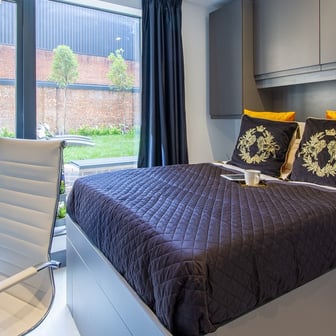 Classic 2 Bed Apartment - Image 1