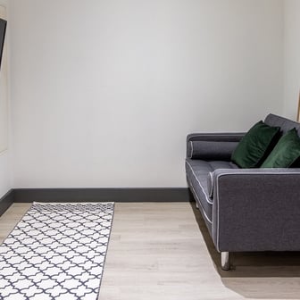 Classic 2 Bed Apartment - Image 5