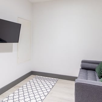 Deluxe 2 Bed Apartment - Image 3