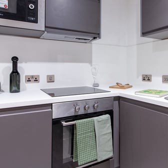 Deluxe 2 Bed Apartment - Image 4