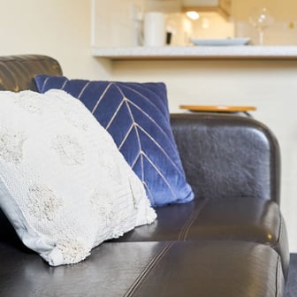 Deluxe Ensuite - Image 9