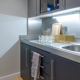 2 Bed Apartment - Image 5