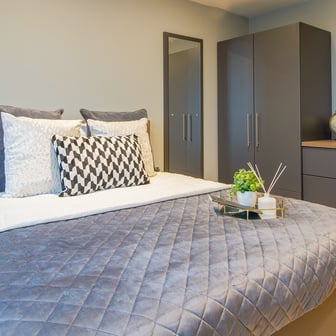 Penthouse 1 Bed Apartment - Image 5