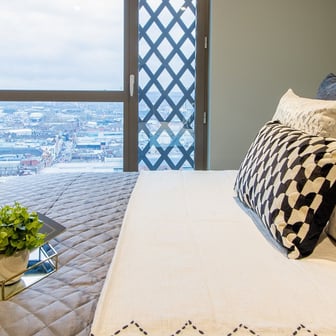 Penthouse 1 Bed Accessible Apartment - Image 3