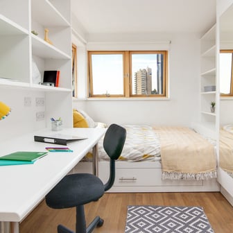 Gold Ensuite - Image 1