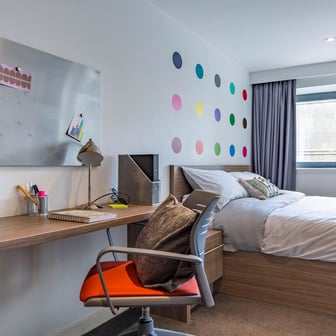 Large Studio - Image 2